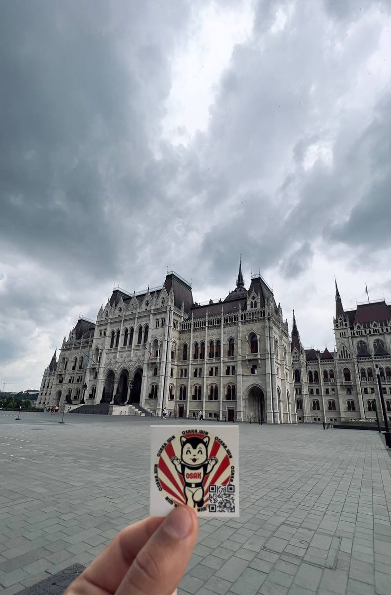 $OSAK mission continues, we travel around the world and spread the cult of #Blackshib, we put stickers on⛩️🖤
The countries we have visited so far are: Poland🇵🇱
Germany🇩🇪
Hungary🇭🇺
Spain🇪🇸
Gibraltar🇬🇮
Japan🇯🇵
Italy🇮🇹
There is still some work left to do
$OSAK <a href="/OsakaProtocol/">Osaka Protocol</a> 🖤⛩️