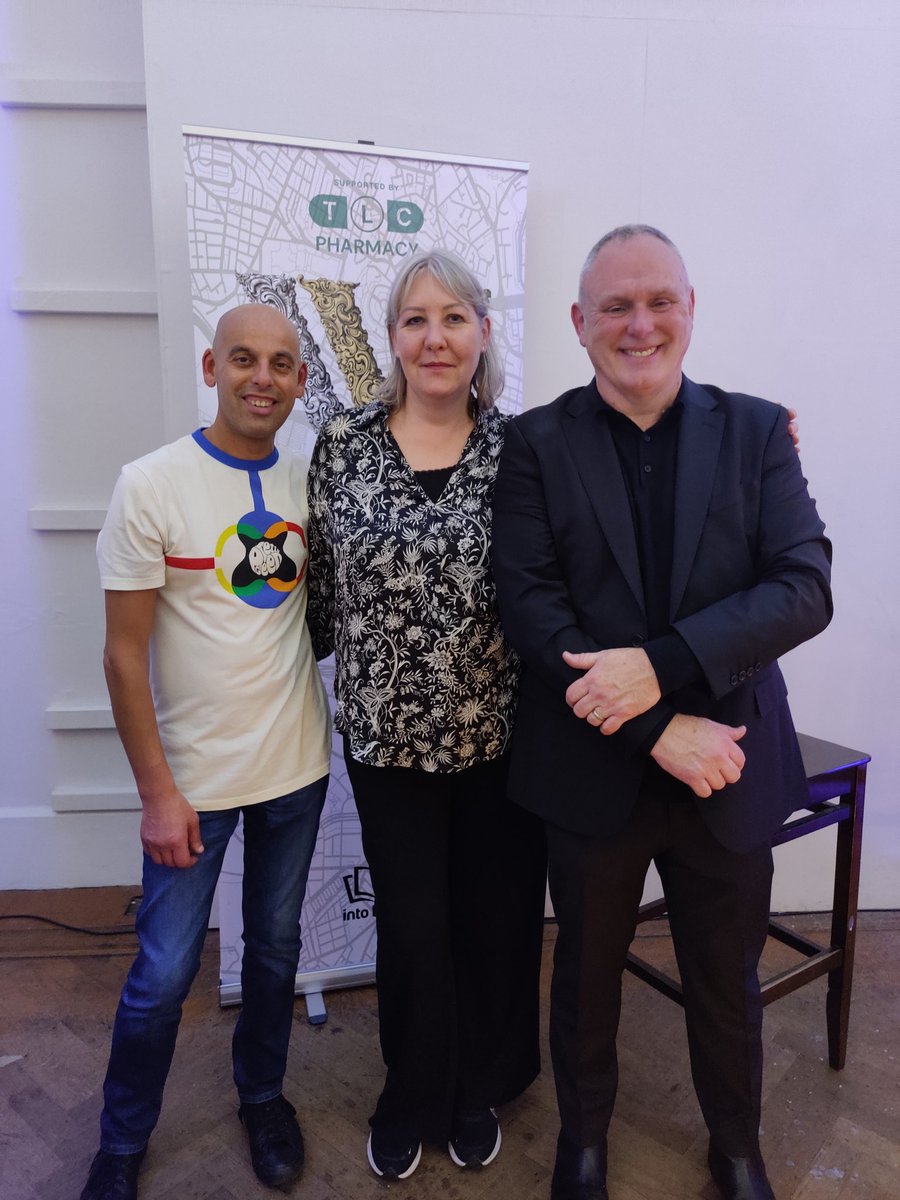 JasonGolaup's tweet photo. 18.11.2023 - 1 year ago my pal @truesarahsmith n I celebrated the book launch of our pal @gfpaterson's novel #Westerwick published by @intocreative ❤️
Held upstairs in @WebstersTheatre, it was a posh affair accompanied with candles as George read from his book 🕯️
Fab night! 💞 https://t.co/G02QQ2Wpzx