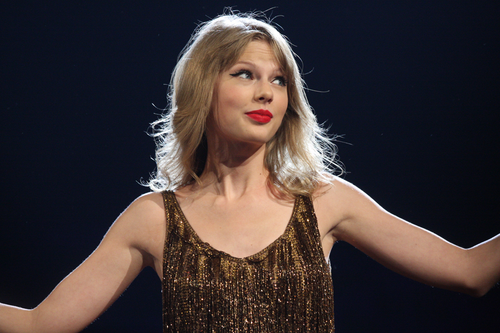 La UCLM analizará las consecuencias jurídicas de ser una megaestrella a partir del fenómeno Taylor Swift en una jornada que se celebrará el viernes 22 de noviembre en <a href="/fccsscuenca/">Ciencias Sociales CU</a> 
uclm.es/es/noticias/no…
(© imagen: Eva Rinaldi)