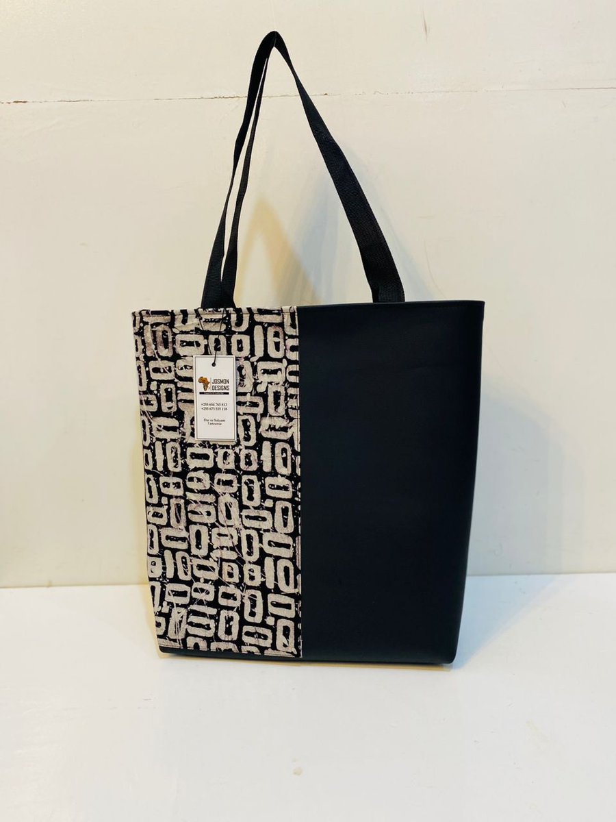 Bold, vibrant, and uniquely African 🌍

Carry your essentials in style with our stunning Kitenge handbag.

Perfect for any occasion!
Shop at KiAfrika.

#KitengeVibes #KiAfrikashop