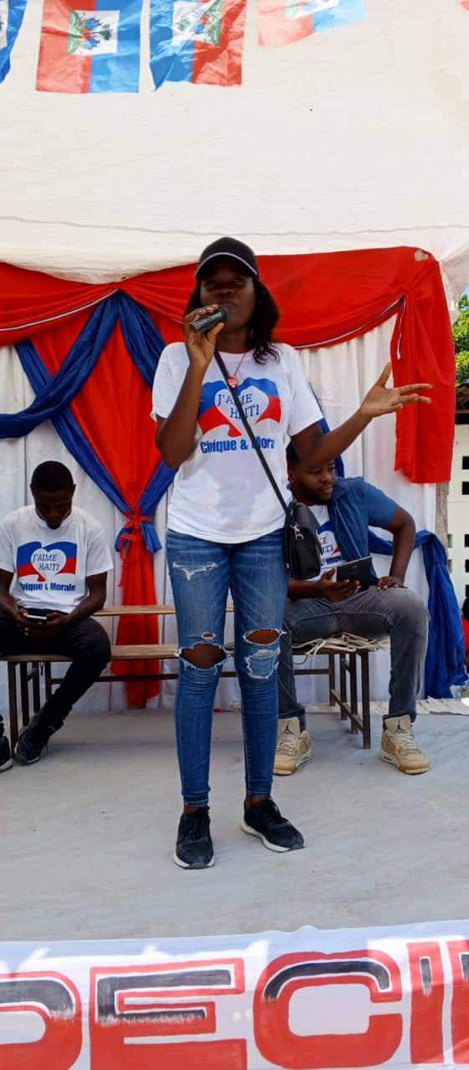 CiviqueEtmoral's tweet photo. Angajman sitwayen an se mwen avèw ki dwe pranl nan travay nan chanjman kominote nap viv lan, nan fè lòt moun angaje yo, nan fè aksyon ki pozitif nan anviwonman imedya nou.
#Travay, #Aksyon, #visyon,#misyon @CiviqueEtmoral https://t.co/XBBAkvIQ0h