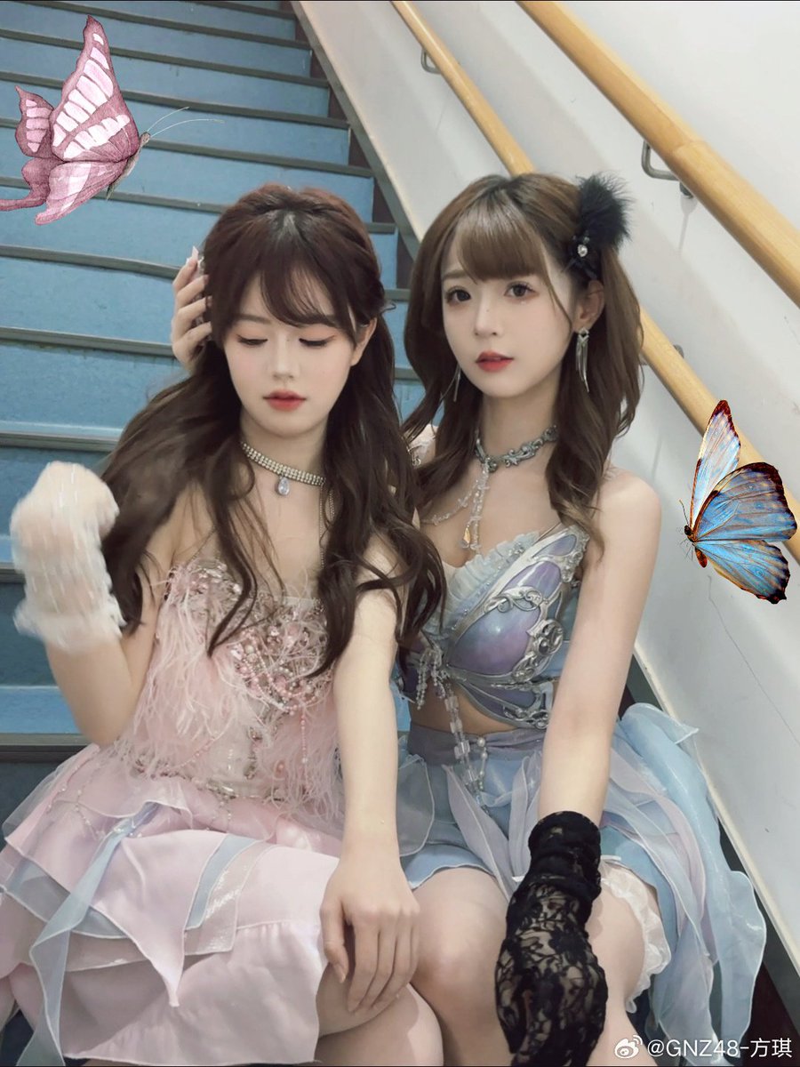 fqjsmg's tweet photo. 骚琪，还带小姑娘，靠，我要双���你们 https://t.co/R25jieYx0y