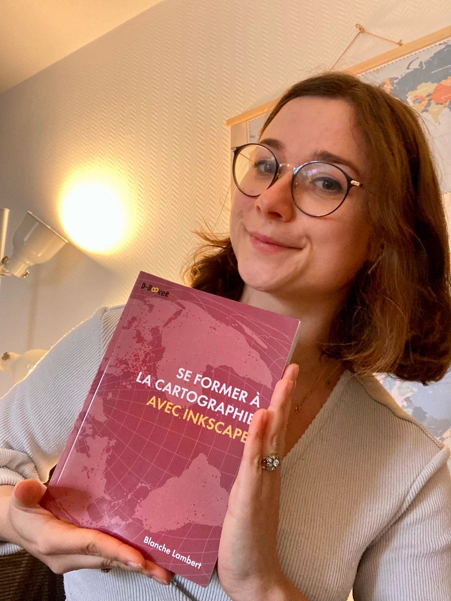 ✨ Hyper, hyper, hyper heureuse de vous annoncer la publication le 4 déc de mon premier manuel, pour apprendre à faire des cartes avec Inkscape ! 

Après 6 mois de travail, le projet se concrétise enfin ! 

360p. , bcp de cartes et une vraie envie de transmettre cette passion 🗺️