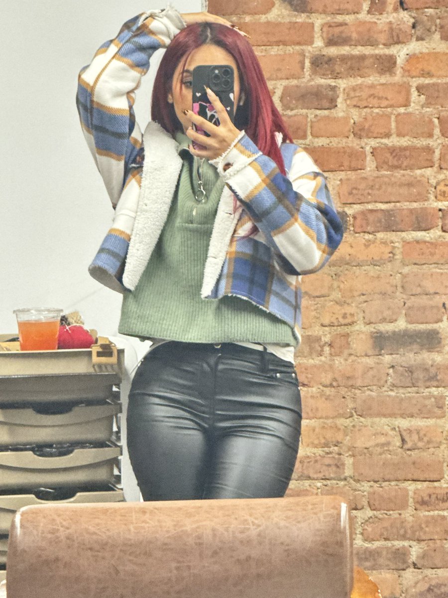 Simplysley tweet picture