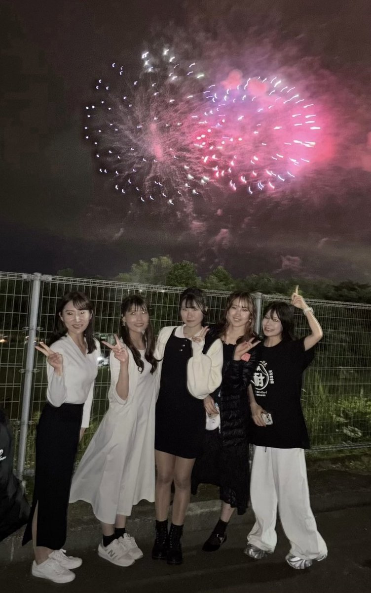 noachaaans's tweet photo. このメンバーでいれたこと、このメンバーだから
1年間楽しく過ごせました😌💖 それぞれ切磋琢磨してまた4月に開幕戦でみんなと会えますように！1年間ありがとう(ㅅ´ ˘ `)❣️✨
@nanachi_minami @ammy_kasumi @Yukki_mmn @24xEri https://t.co/SHNSAlTYa2