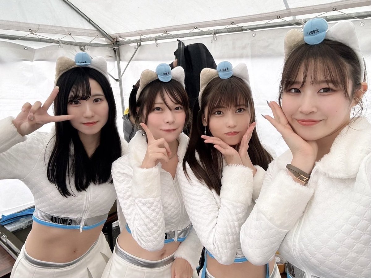 noachaaans's tweet photo. このメンバーでいれたこと、このメンバーだから
1年間楽しく過ごせました😌💖 それぞれ切磋琢磨してまた4月に開幕戦でみんなと会えますように！1年間ありがとう(ㅅ´ ˘ `)❣️✨
@nanachi_minami @ammy_kasumi @Yukki_mmn @24xEri https://t.co/SHNSAlTYa2