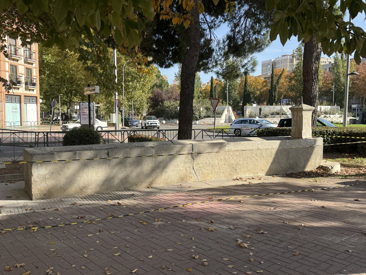 Se está trabajando en la restauración y puesta en funcionamiento de la fuente-abrevadero del Paseo de Pastrana, que data de finales del siglo XIX, concretamente del año 1895. 

Ya se han realizado las acometidas necesarias para que, dentro de poco, su pilón vuelva a tener agua.
