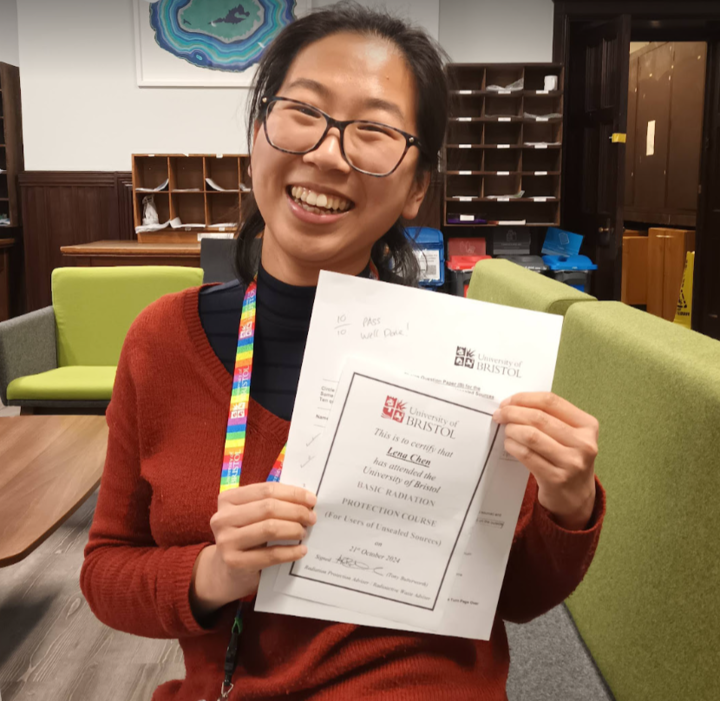 Celebrating the small wins! 🙌Congrats to <a href="/UoBEarthScience/">University of Bristol Earth Sciences</a> #RadiomineralogyLab postdoc <a href="/lenutpenut/">Lena Chen</a> for becoming a fully-qualified scientific laboratory radiation worker!! U/Th experiments ahoy! ☢️☢️☢️