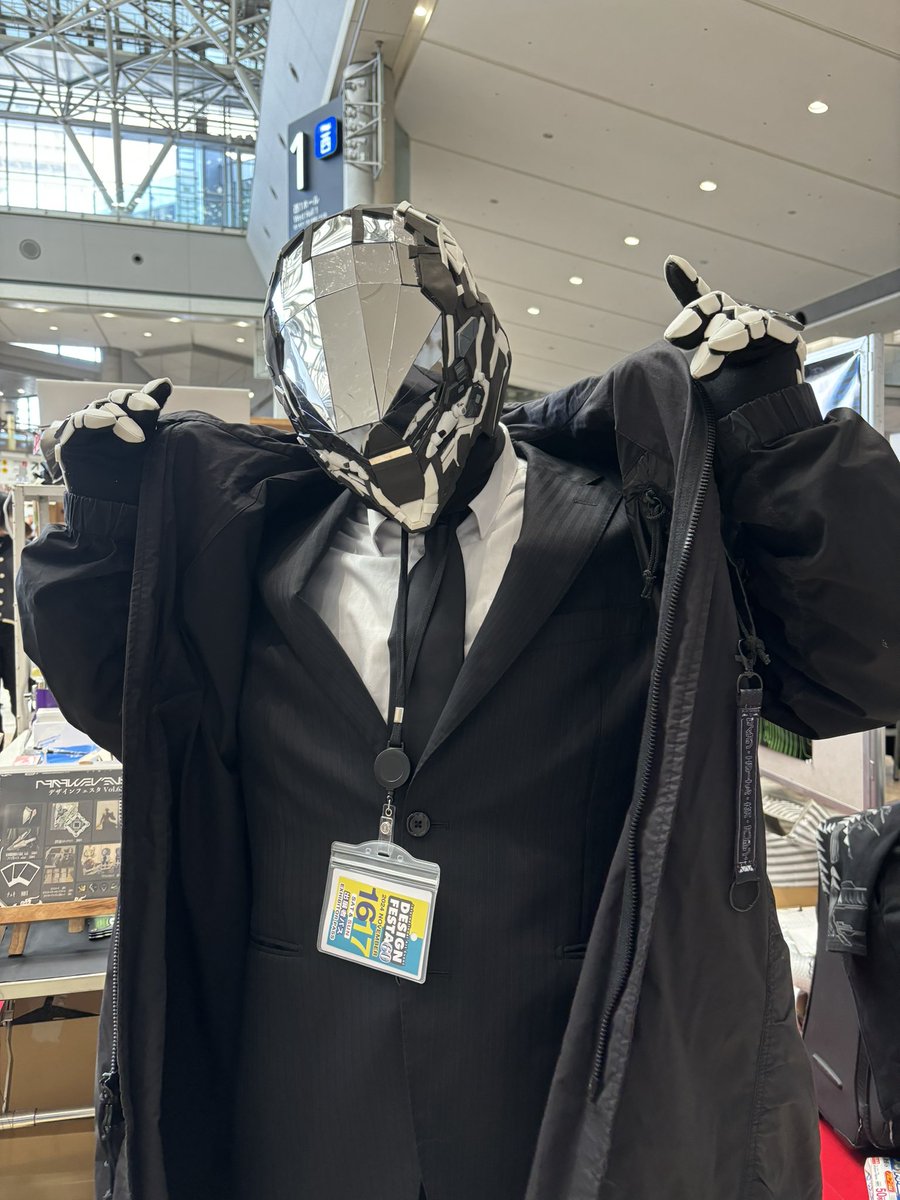 ROU_haku130's tweet image. デザフェスでお声がけさせていただいたマグノリアさん！✨
X上で毎度カッコいいと思いながら投稿を拝見しております…！
いつかメカへデビューした時にまたツーショ撮りたいです…！
ワンショット&amp;amp;ツーショットありがとうございました！🙇‍♂️✨
#デザインフェスタ 
#parallelsummit