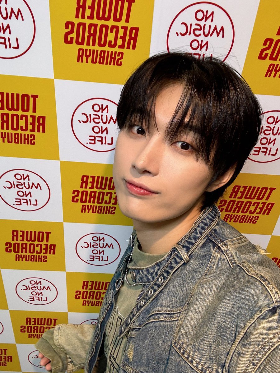 OmegaX_members's tweet photo. [#OX]

월요일 끝!

#OMEGA_X #오메가엑스 
#재한 #JAEHAN https://t.co/1dCgWw8pGN