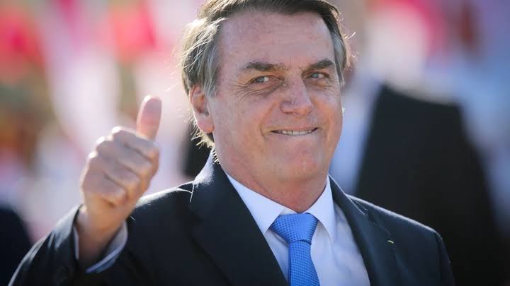 . COM ÓDIO
Bolsonaro corta 60% da verba publicitária do governo à Globo. Terra (12ago202)

. COM AMOR
Sob Lula, Globo recebe mais da Secom do que em quatro anos de governo Bolsonaro. Veja (13nov24)

- Dá pra entender a fome por democracia do único verdadeiro, fatídico e conhecido