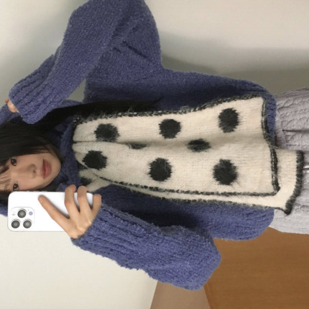 PINKS2ODA's tweet photo. 오늘 지그재그 블프인 지 몰르고
어제 40마넌치 쇼핑한 사람의 쇼핑리스트 。。 https://t.co/Pmt4Fxsx7D