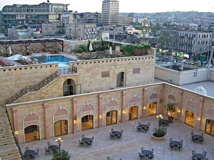 yara_0ju's tweet photo. إطلالة على وسط مدينة #حلب من جهة فندق الشيراتون 😍
#مساء_الورد_والسعادة 🇸🇾💕 https://t.co/BkTRwHMBz1
