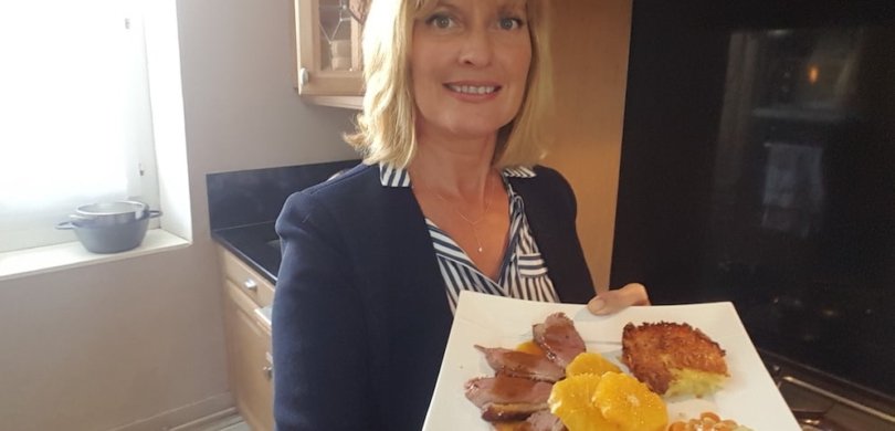 Chantal aime cuisiner. Mais elle ne veut pas rester des heures en cuisine. Donc, elle fait des repas délicieux en très peu de temps. Si vous allez chez elle étudier en immersion, elle partagera ses secrets de cuisinière française avec vous.
frenchtoday.com/blog/french-fo… #duck