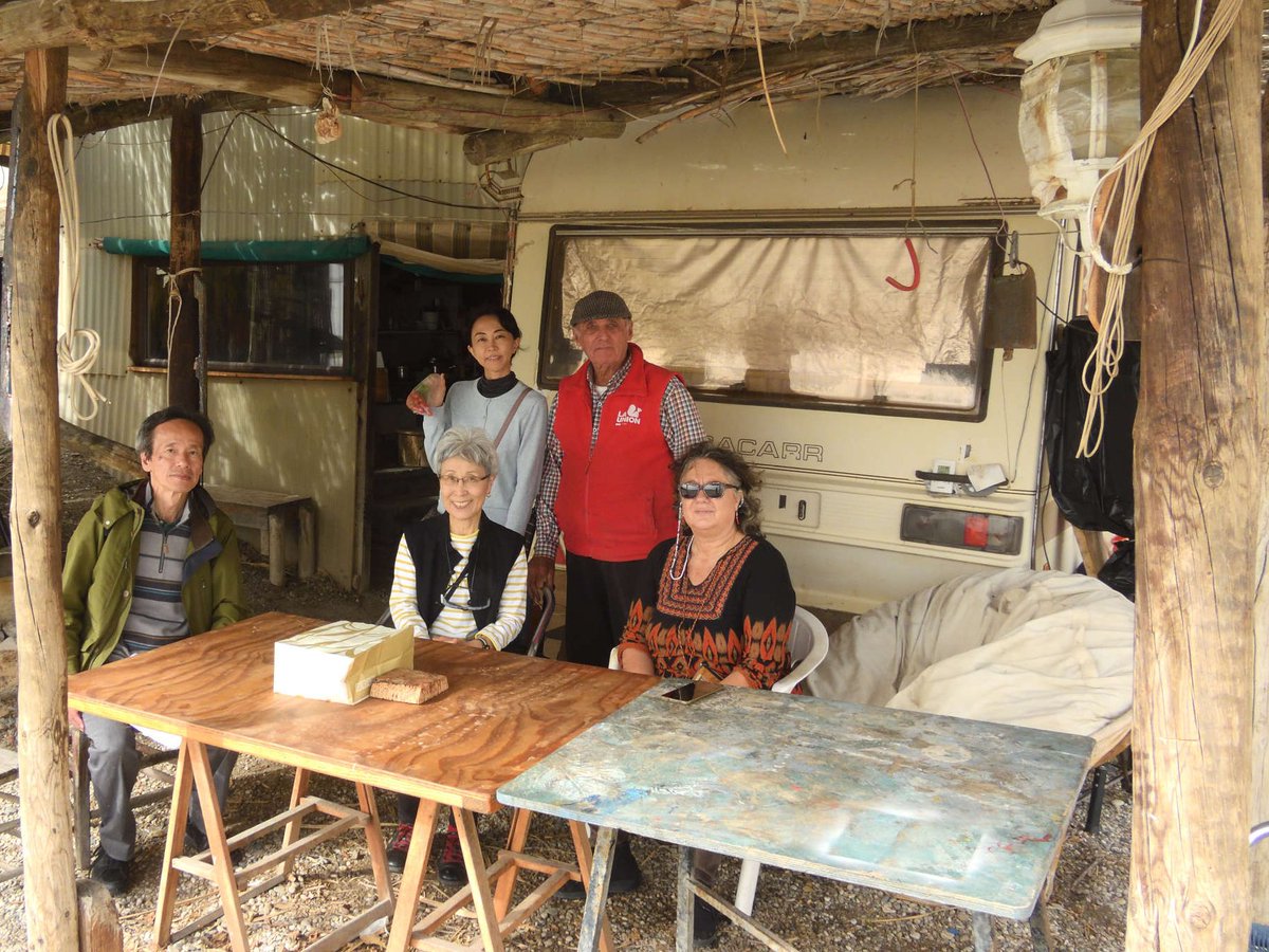 CINE❤️TURISMO! El turismo cinematográfico despega en la provincia de #Granada. Turistas japoneses visitan las localizaciones granadinas de #CerrarLosOjos, la última gran obra de Víctor Erice. 🎬💚 #Granadaescenariodecine
👉filmgranada.com/turistas-japon…