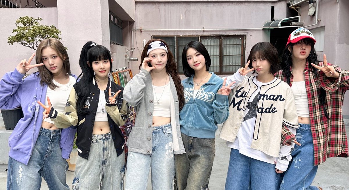 youtu.be/eL3Bc8OOMbU — stayc on_the_spot has been uploaded, don't miss it to see this very adorable stayc - gpt seen from any side will look adorable and a very cheerful song. 💘