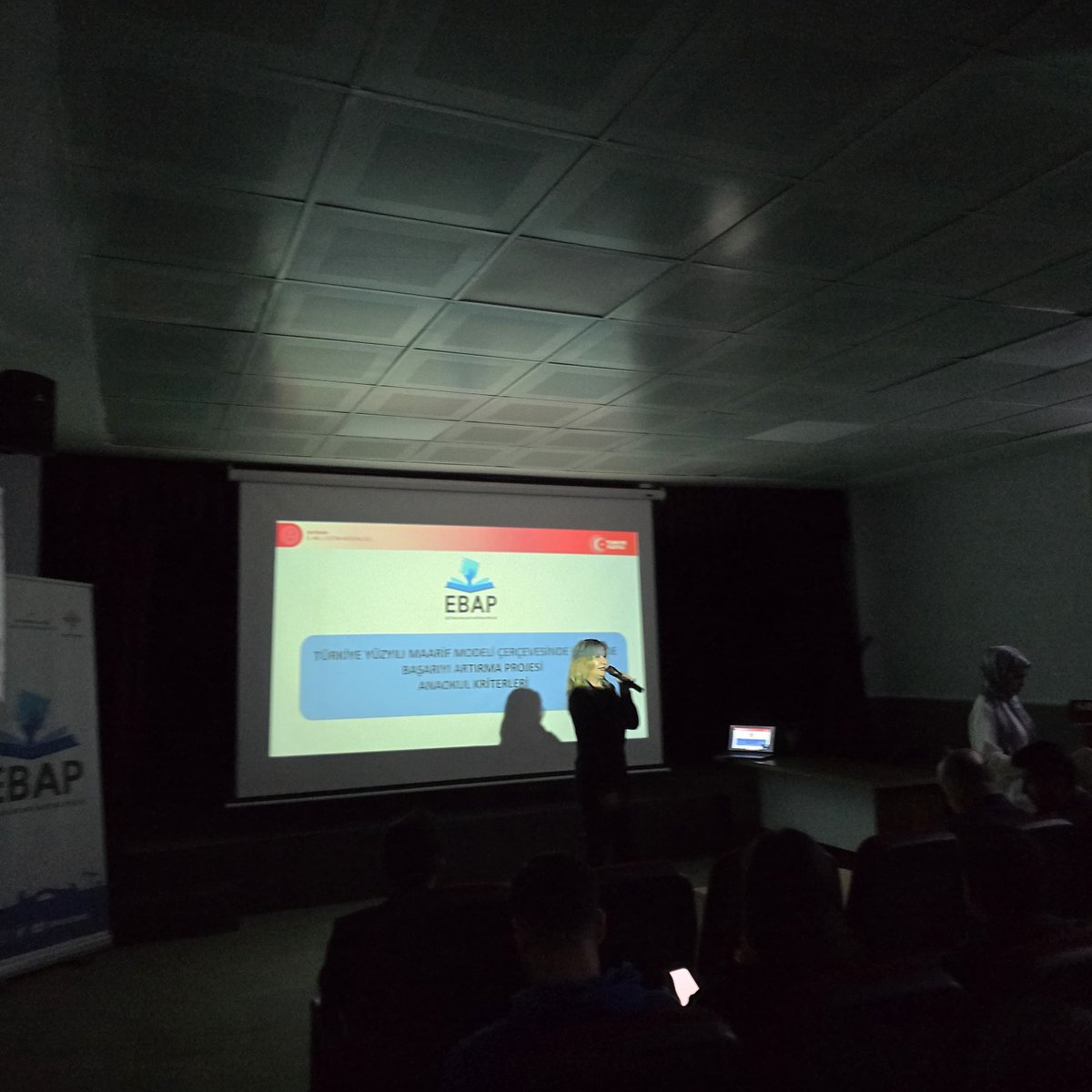 Sason Anadolu Lisesi Konferans Salonunda yapılan EBAP Bilgilendirme Toplantısına; İlçe Milli Eğitim Müdürü Sn. Kamuran ALDEMİR, Şube Müdürümüz Sn. İdris CİHAN EBAP İl Koordinatörü Sn.Derya UYGUR KAHRAMAN, okullarımızda EBAP 'tan sorumlu yönetici ve öğretmenler katıldılar.