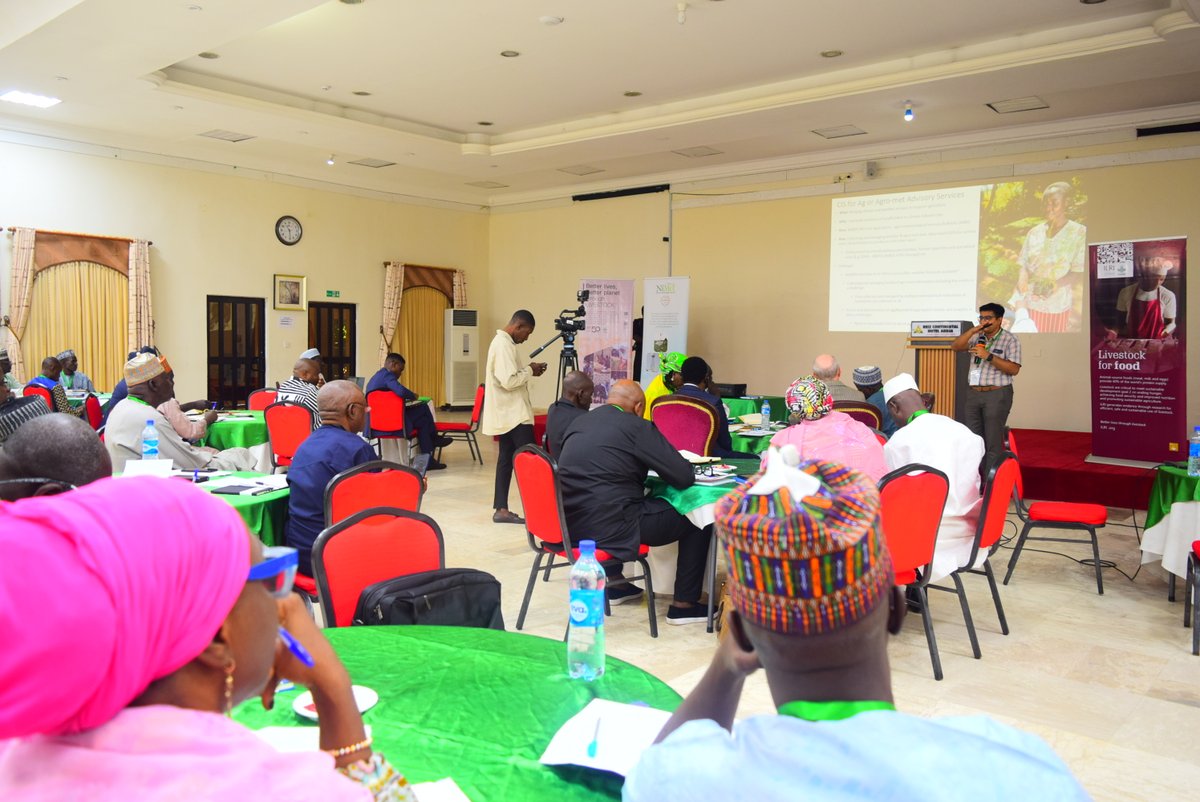 1) 🌱 Our #AgroMetWorkshop in Abuja, #Nigeria is underway, breaking down barriers to climate-smart agriculture:

'Understanding the landscape of agro-meteorological data resources and processes for facilitating climate-smart agriculture adoption.'