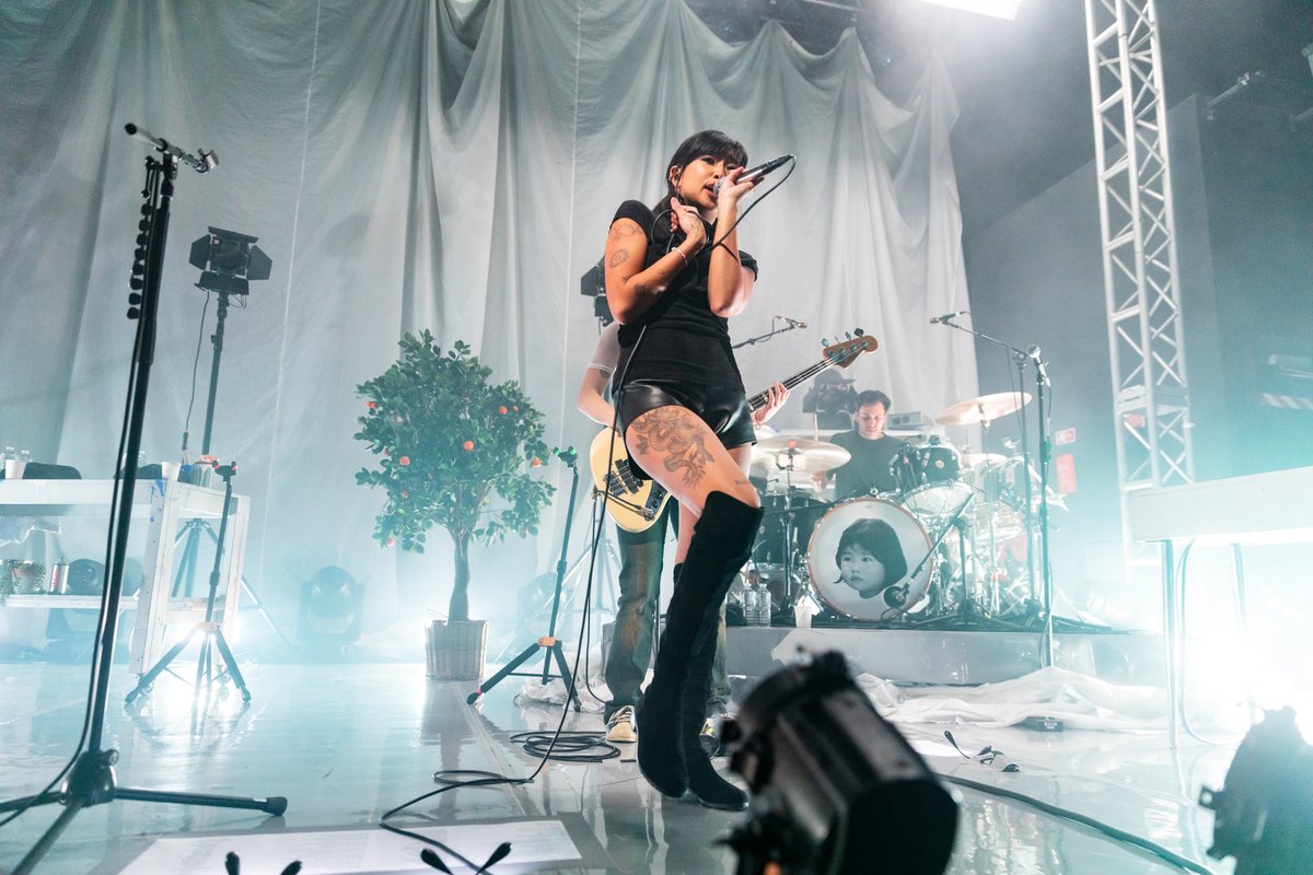 andrewbenge's tweet image. Last night @beabad00bee at @O2AcademyLeeds #beabadoobee #leeds #gig #livemusic #California #talk #CharlieBrown #o2academy #photography