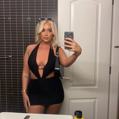 SarahMcl tweet media