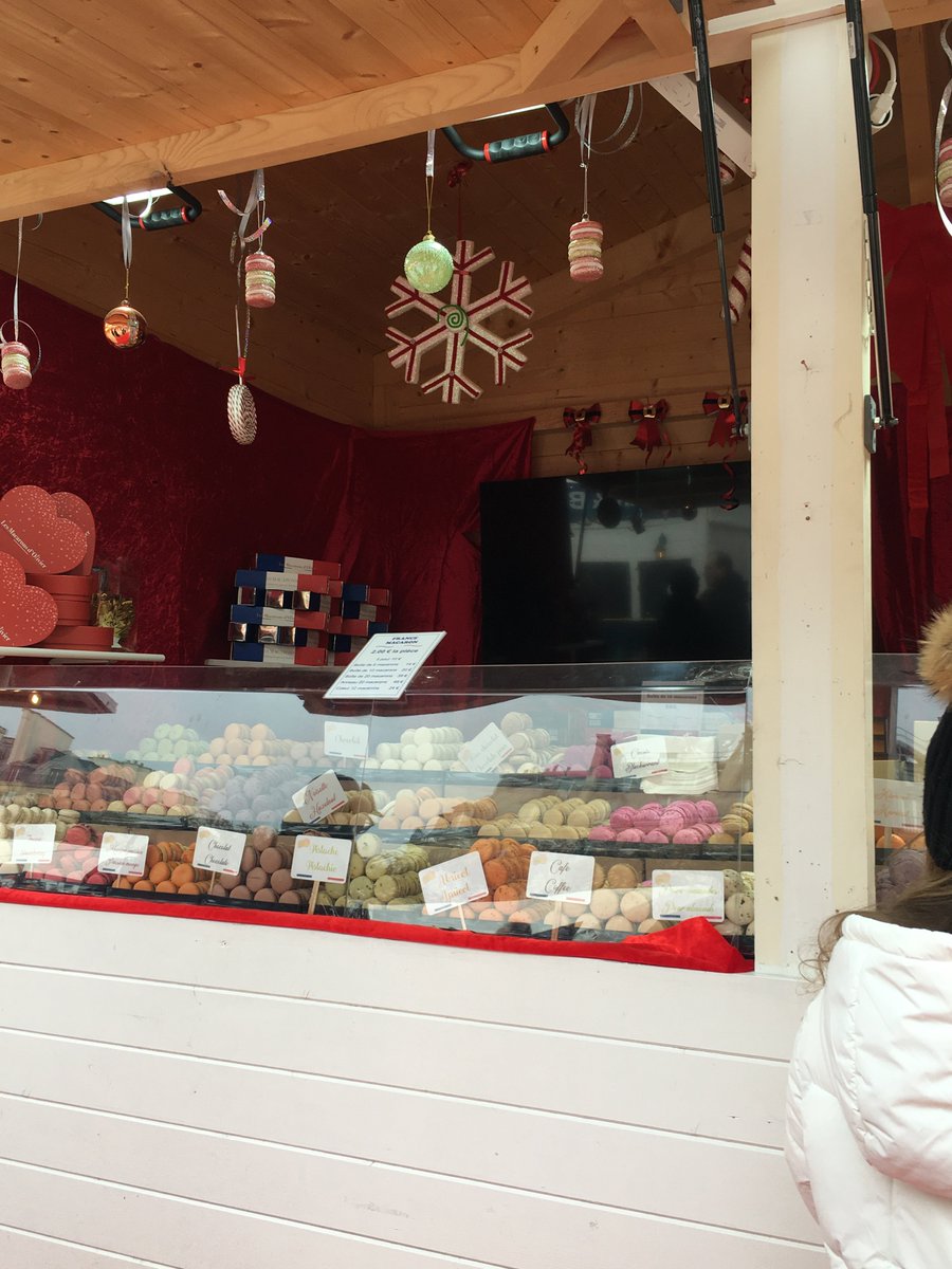 파리 크리스마스 마켓 시작 .. 🎄🎅🏻