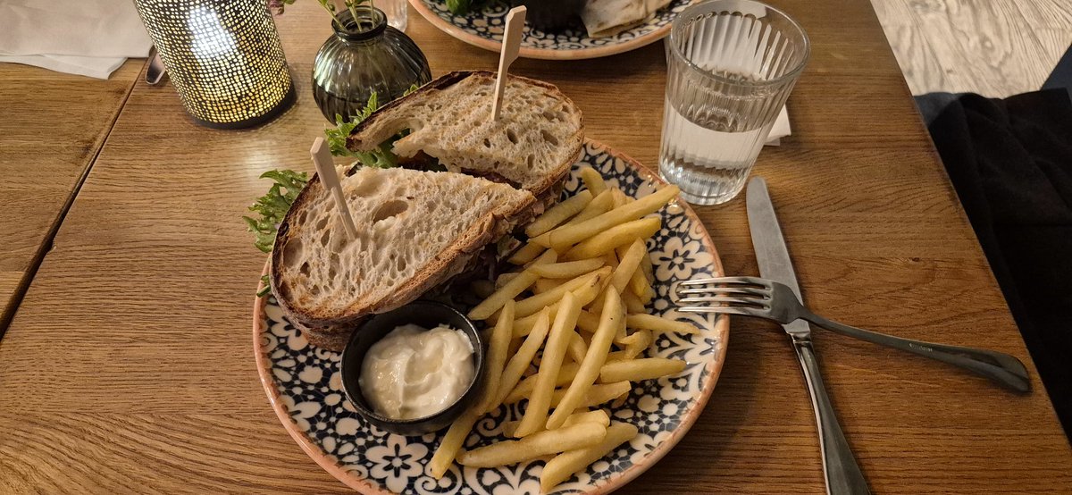 MissStrife's tweet image. I had friends over this weekend and it was as really nice, we ate yummy foods and played board games! ~

It feels nice to know that some people are more than nice words and empty broken promises!