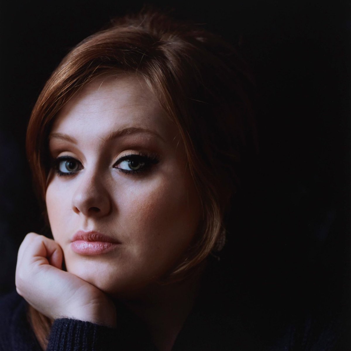 chart_adele's tweet image. “Hometown Glory” by @Adele has now surpassed 250 MILLION streams on Spotify. 

— It is the 3rd song on “19” to do so and Adele's 21st song to reach this milestone
