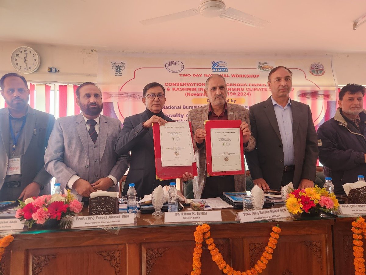 ICAR_NBFGR_LKO's tweet photo. National Workshop on "Conservation of Indigenous Fishes in Changing Climate Scenario" was inaugurated today at SKUAST-K, organised jointly by ICAR-NBFGR &amp; SKUAST-K. 🌊🐟
@icarindia @FisheriesGoI @skuast_kashmir https://t.co/fBs4v8eHSV