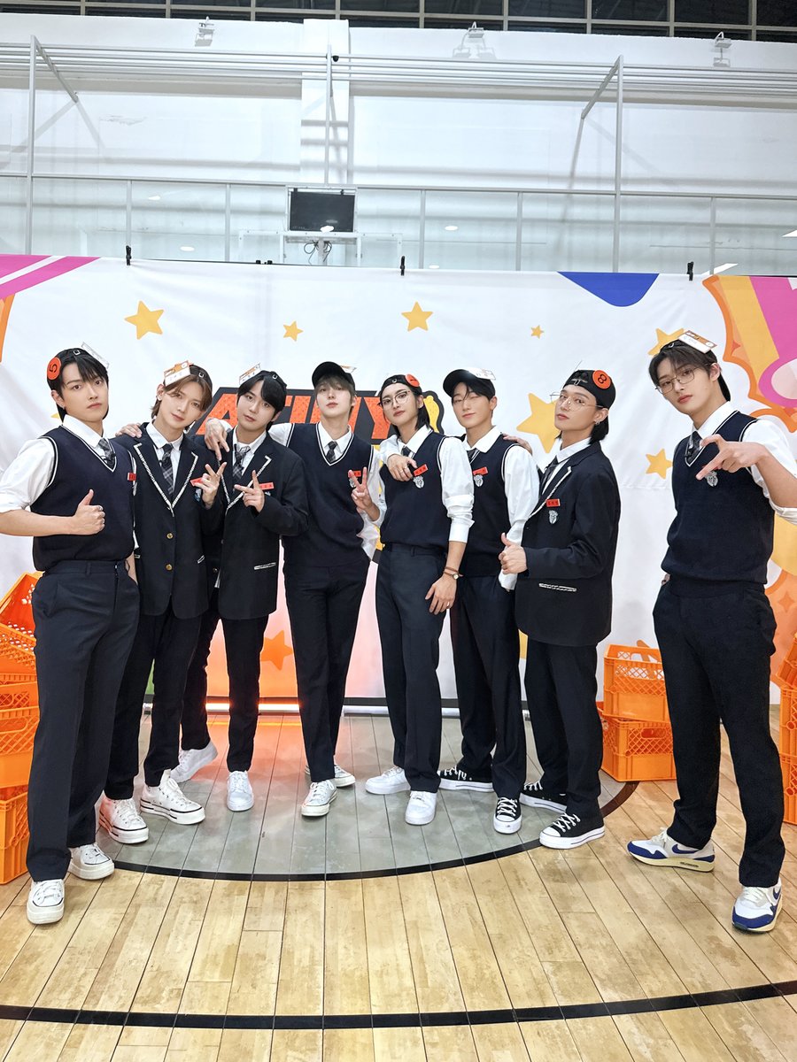 ATEEZofficial's tweet photo. [📷] ATEEZ(에이티즈) ATINY 골든벨🔔 Behind Photo

ATINY의 6주년 생일을 축하하며 
ATINY 마음에 동기화되어 도전한 골든벨!💥
예상 보다 답을 예측하기 어려운 문제💦도 있었지만
ATINY를 생각하며 열심히 문제를 푼 ATEEZ🥰

#ATINYDAY #ATINY #에이티니 #ATEEZ #에이티즈
#6Paths_to_ATINY https://t.co/59lB4wBYtg
