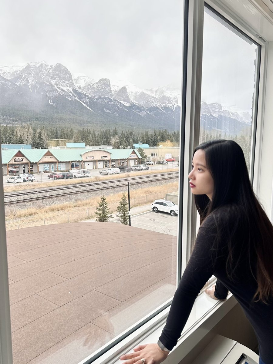 joyarianna's tweet photo. Had an amazing weekend.🤍
📍Lake Louise
📍Banff Downtown
📍Canmore https://t.co/Do4EAMwIvf