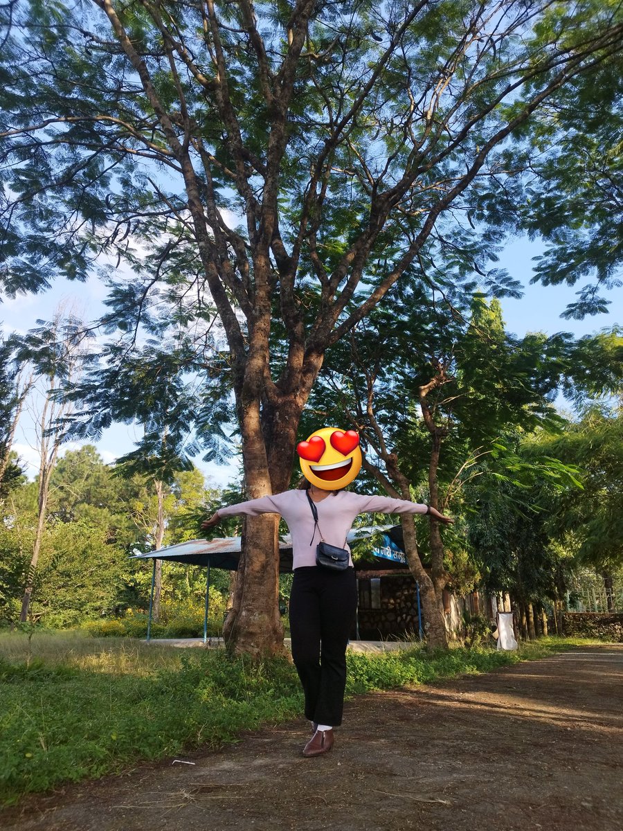 आज मेरो जन्मदिन ढिलै भएपनि आशिर्वाद दिनुहोला है प्यारा प्यारीहरु 💝🥰