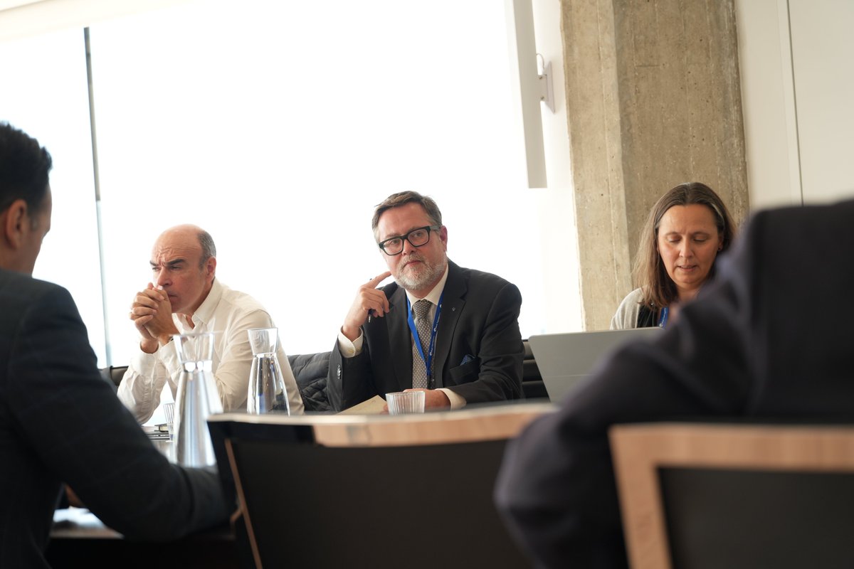 El 14 de noviembre se celebró un nuevo encuentro del Comité de Bienestar de la Gente de Mar en el #PuertodeTarragona. La reunión ha marcado las líneas maestras para elaborar un plan de actuación para mejorar la calidad de vida de las tripulaciones.
#StellaMaris #BienestarMarítimo