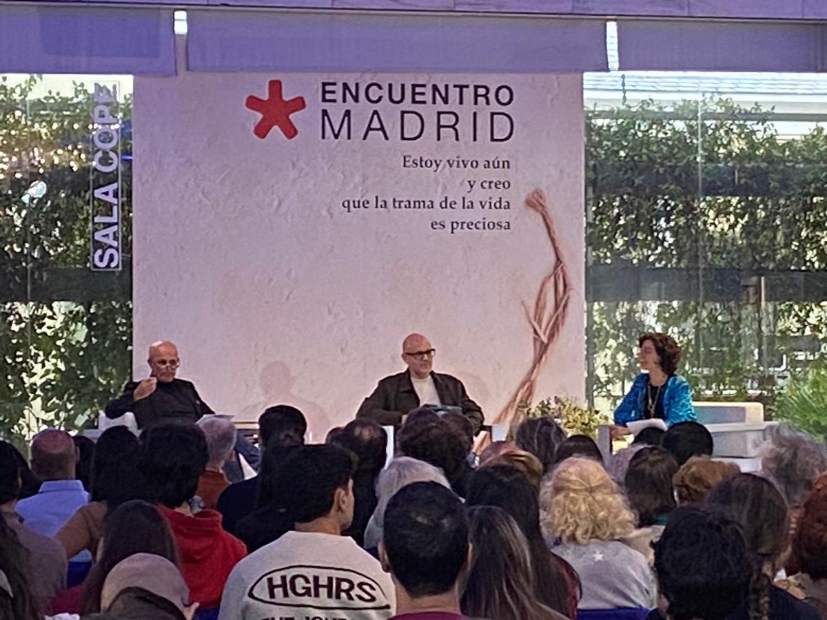 Algunas ideas y fotos del acto celebrado el pasado 26 de octubre en <a href="/EncuentroMadrid/">EncuentroMadrid</a> junto a los poetas
Jose Mateos (<a href="/CantoLibros/">Libros Canto y Cuento</a> ) y
<a href="/AliciaSaliva/">Alicia Saliva</a> 

“Llegué por el dolor a la alegría. Poesía que teje la existencia” 

👉 acortar.link/9EoJUD

👉🎬 acortar.link/6ToCgN