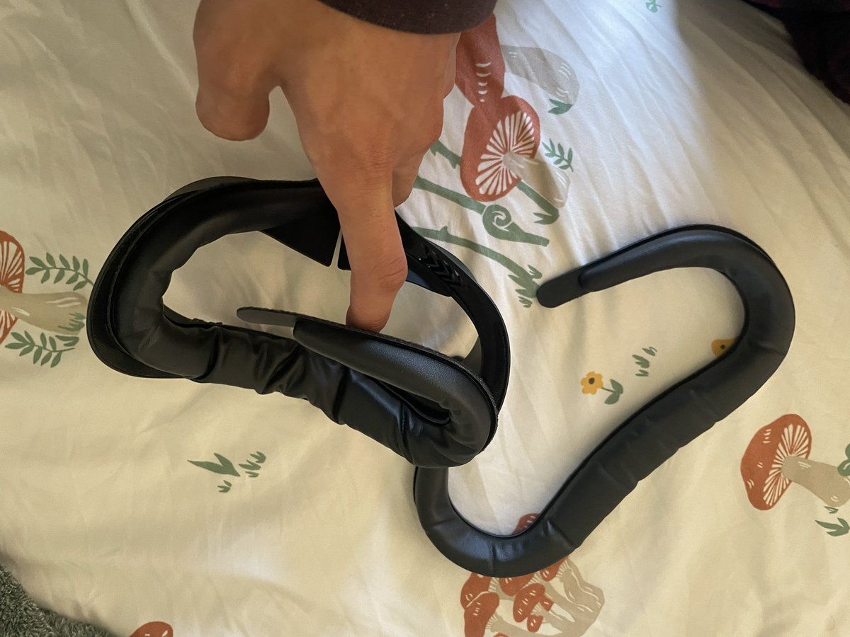 Sk0lVR's tweet image. Thanks Kiwi Design for the V4 Accessory! It’s crazy comfortable, and a nice addition to my VR. Theres a black Friday sale soon, and if you wanna save 5% use my code! “SKL” #kiwidesign #vr #virtualreality