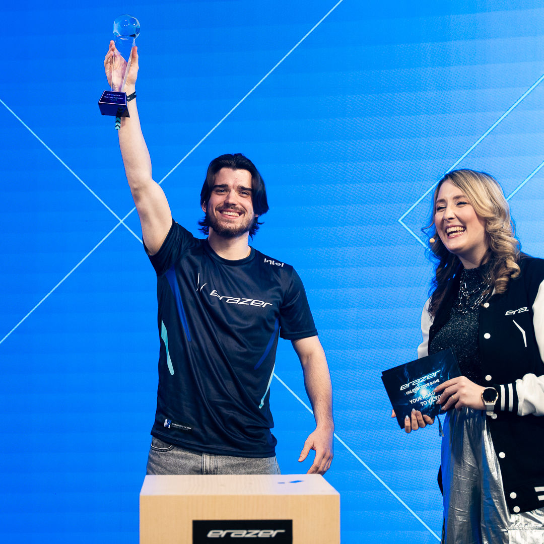 ERAZER 🇫🇷 tweet media