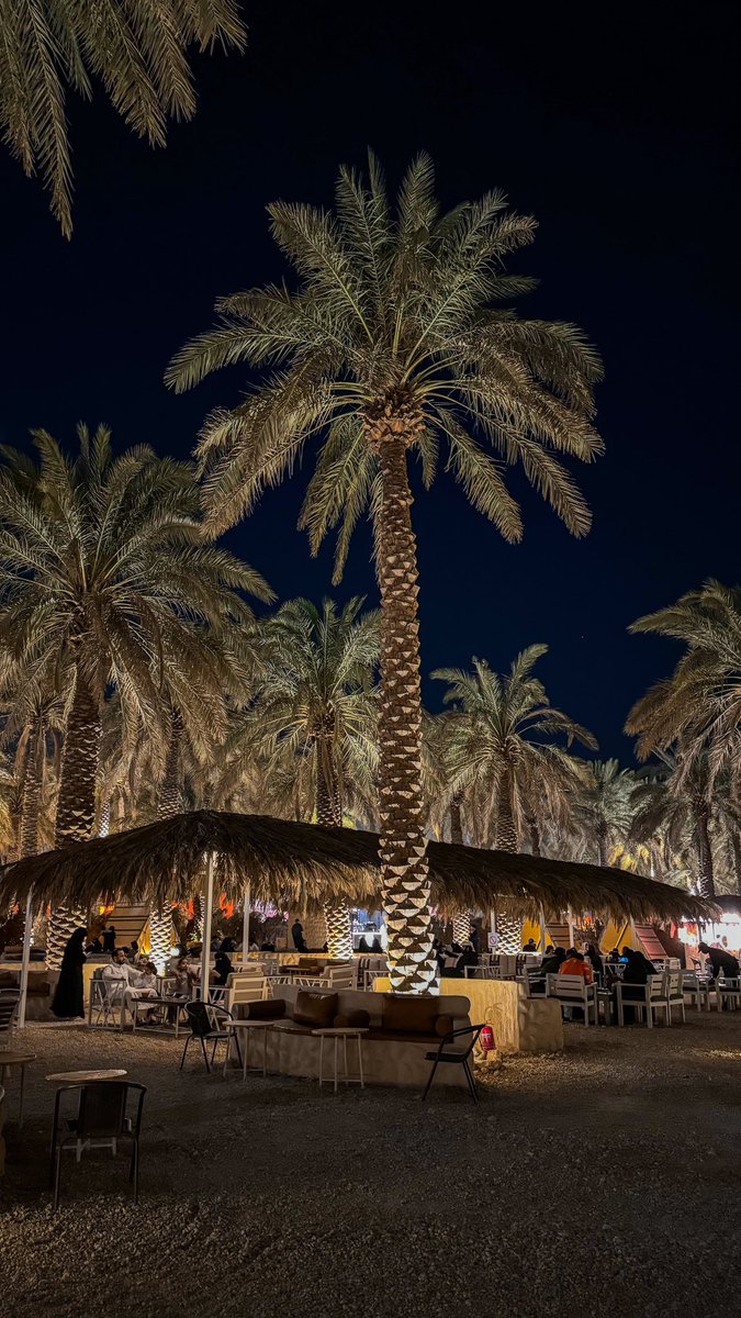 وجليس تُوده يُسامر معك ليالي الشتاء 🖤.