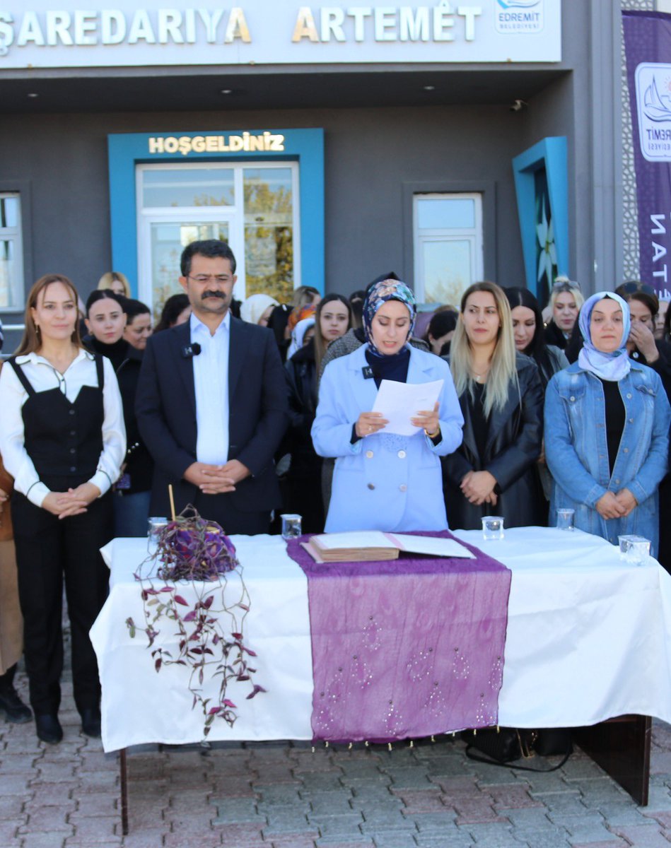 Şiddete karşı tutum belgesi imzaladık.  “Şiddete Karşı Tutum Belgesi”ni düzenlediğimiz basın açıklamasıyla imzaladık. Şiddet, taciz ve mobbinge asla taviz vermeyeceğimizi ve sıfır tolerans ilkesini benimseyeceğimizi açıkça ilan ediyoruz”.