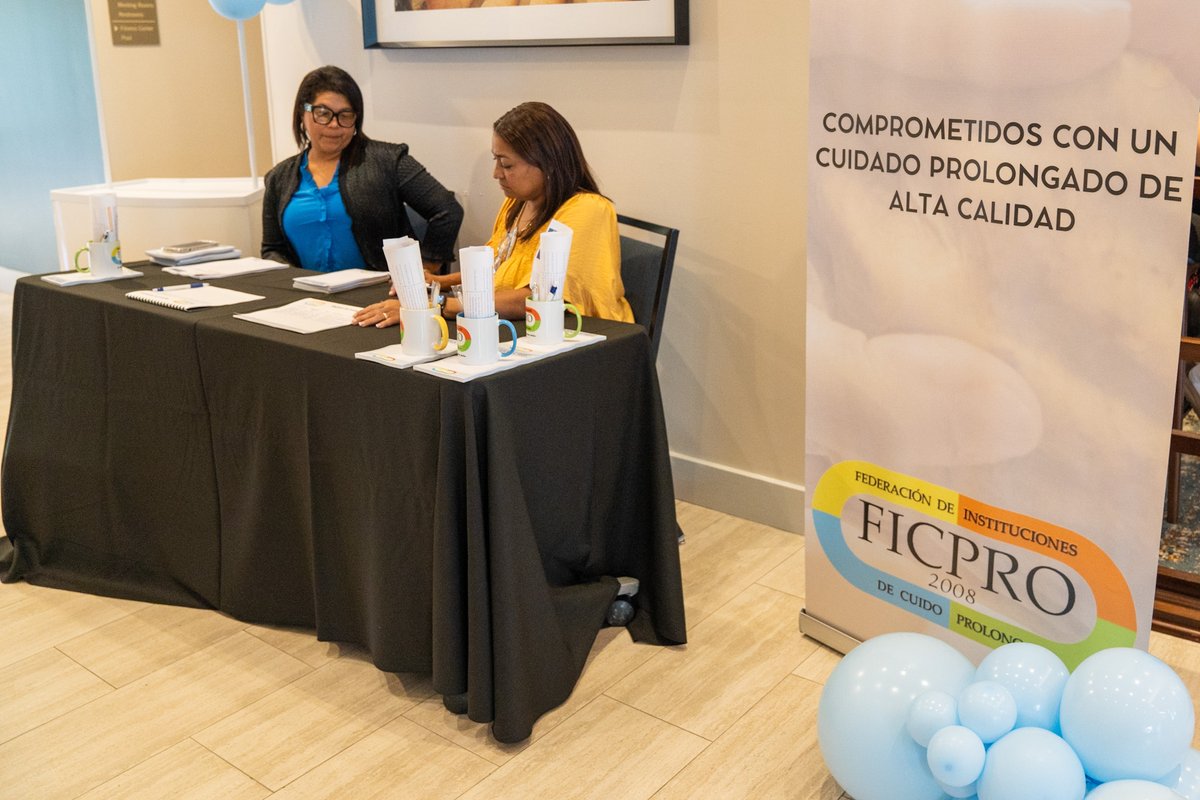 Tuve el honor de participar en la Primera Cumbre Educativa organizada por la Federación de Instituciones de Cuidado Prolongado, un evento que destaca la importancia de transformar el cuidado de nuestros adultos mayores a través de la educación y el conocimiento.