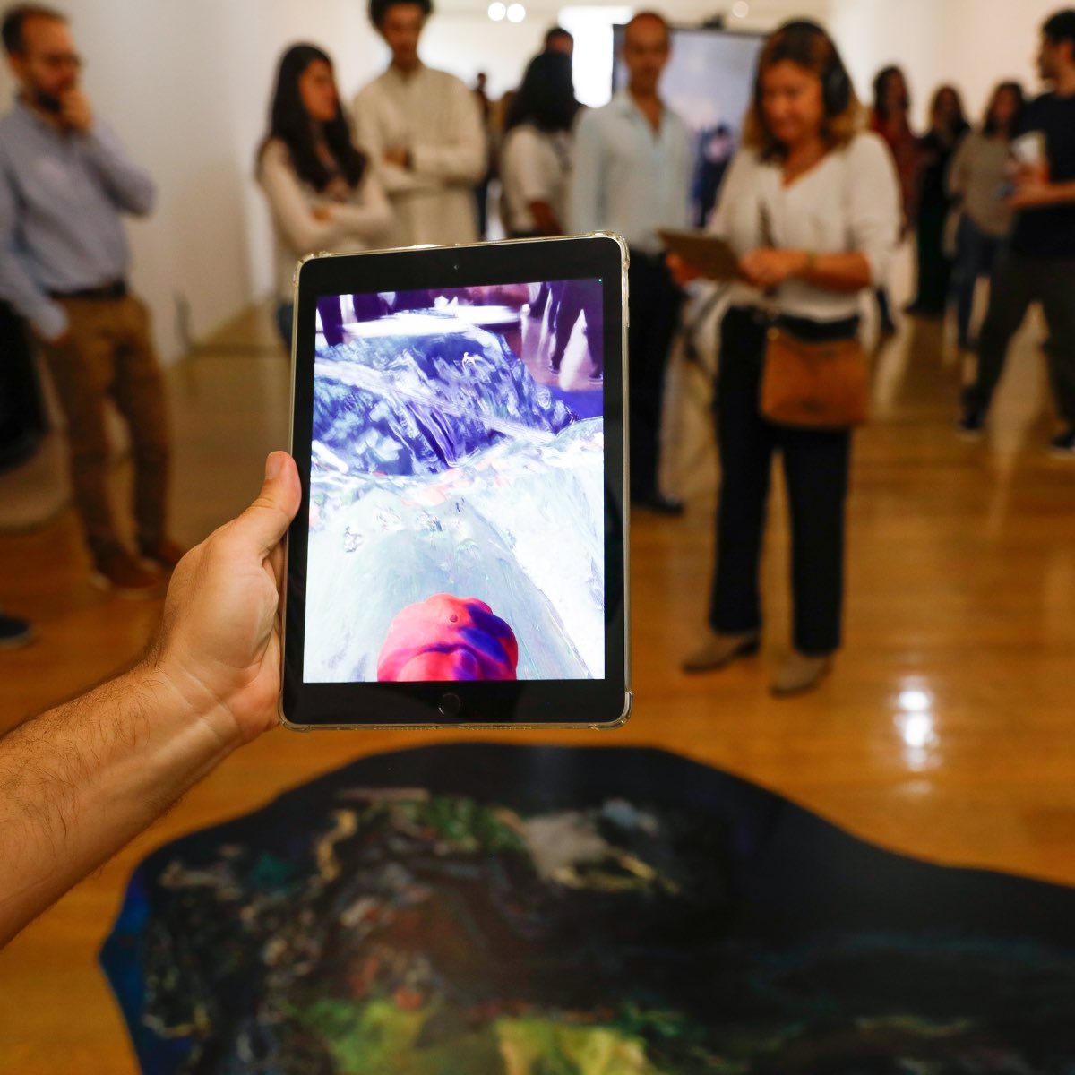 EphemeralEthernal (@ephemeralether1) on Twitter photo In partnership with <a href="/FCTNOVA/">Faculdade de Ciências e Tecnologia | NOVA FCT</a>, we invited digital artist @laurenmoffatt8 to showcase her project 'Local Binaries' at Periphera Festival. This multi-sensory art installation invited participants to dive into this virtual universe that weaves together different inner worlds. In partnership with <a href="/FCTNOVA/">Faculdade de Ciências e Tecnologia | NOVA FCT</a>, we invited digital artist @laurenmoffatt8 to showcase her project 'Local Binaries' at Periphera Festival. This multi-sensory art installation invited participants to dive into this virtual universe that weaves together different inner worlds.