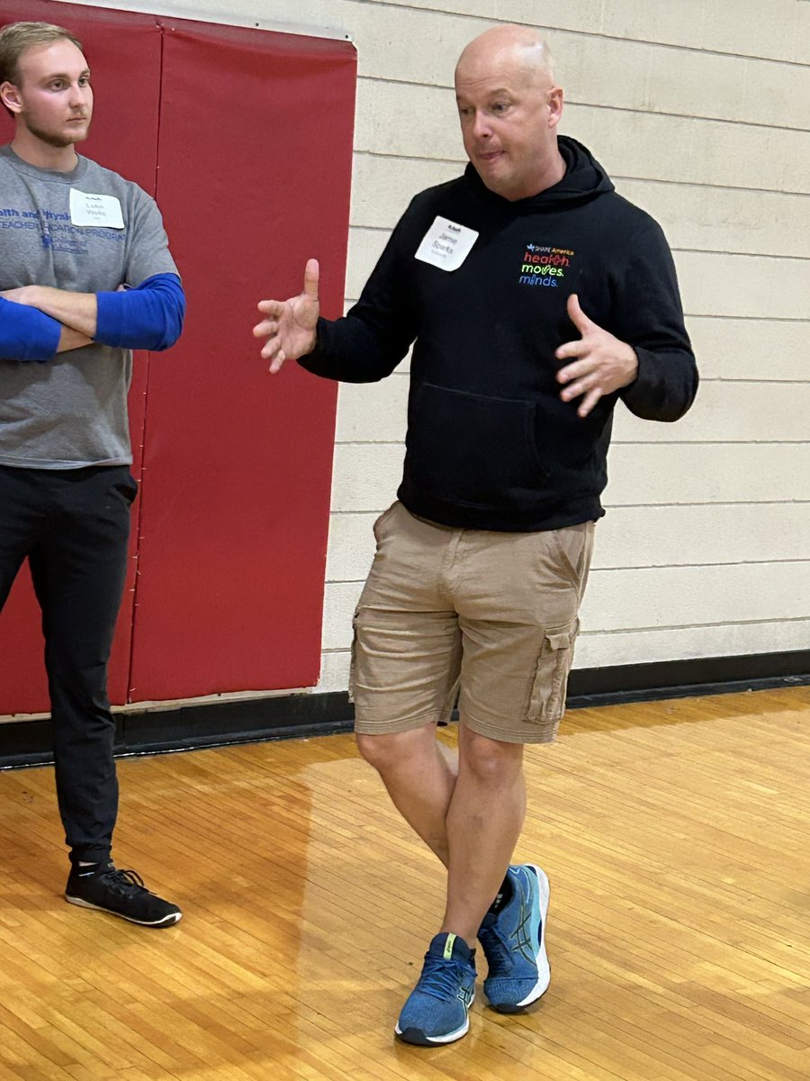 KY_SHAPE's tweet photo. Future Professional conference- Best Practices: Professional Growth with @JamieSparksWSCC Securing a Job- with @NapierJess @healthystark Quality teaching with the T.O.Y trio: @CandaceYoung37 @klyoung712 and Casey Page @shelbycountysch @univofkentucky https://t.co/9kFzmTu1y7