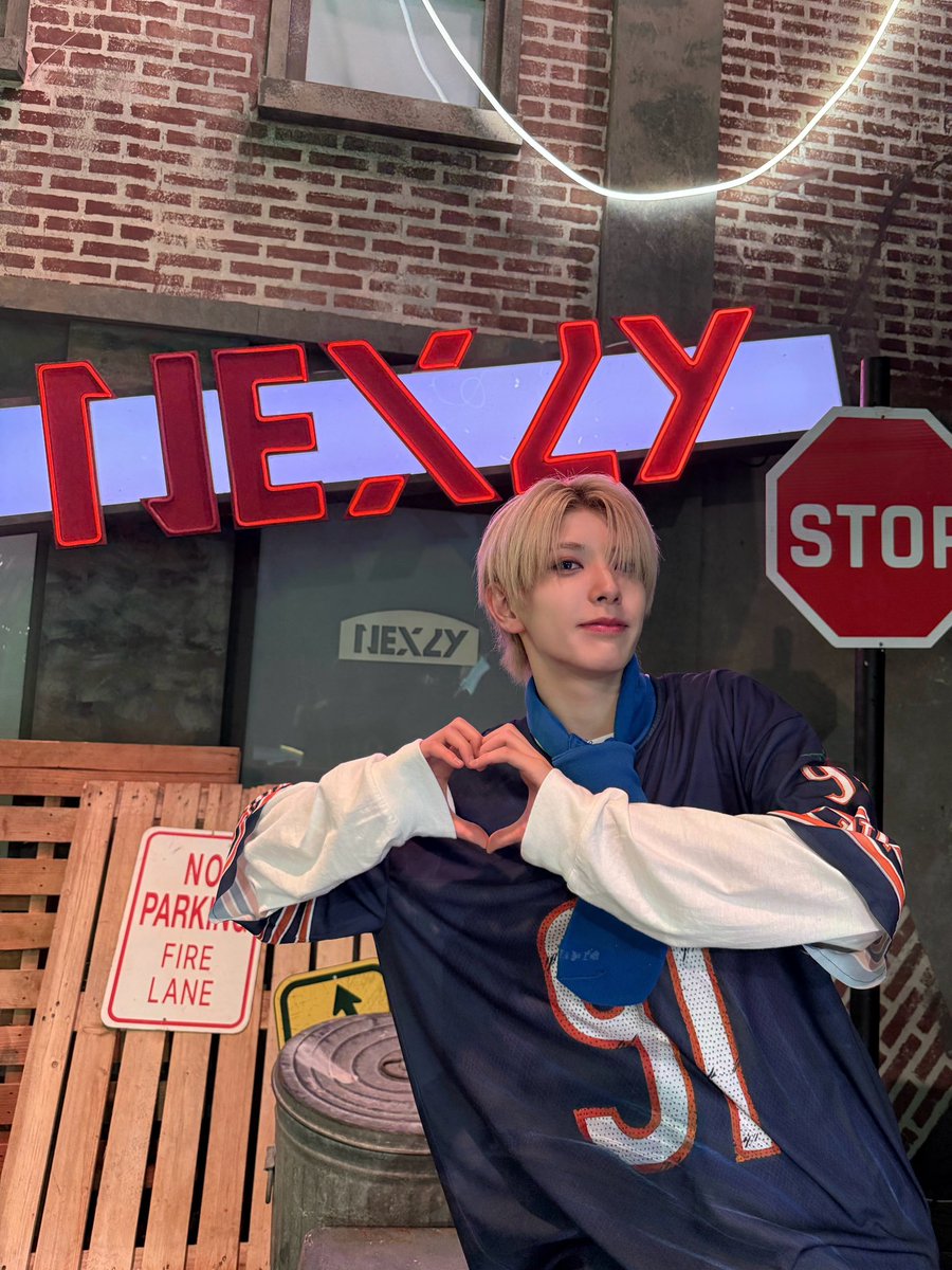 NEXZYUK1's tweet photo. 어떠케 이르케 사랑스러울수가 잇써 https://t.co/ZcBfMOYvnW