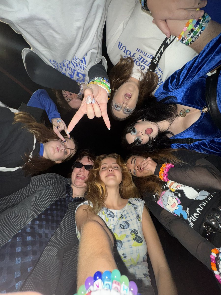 gracey !! tweet media