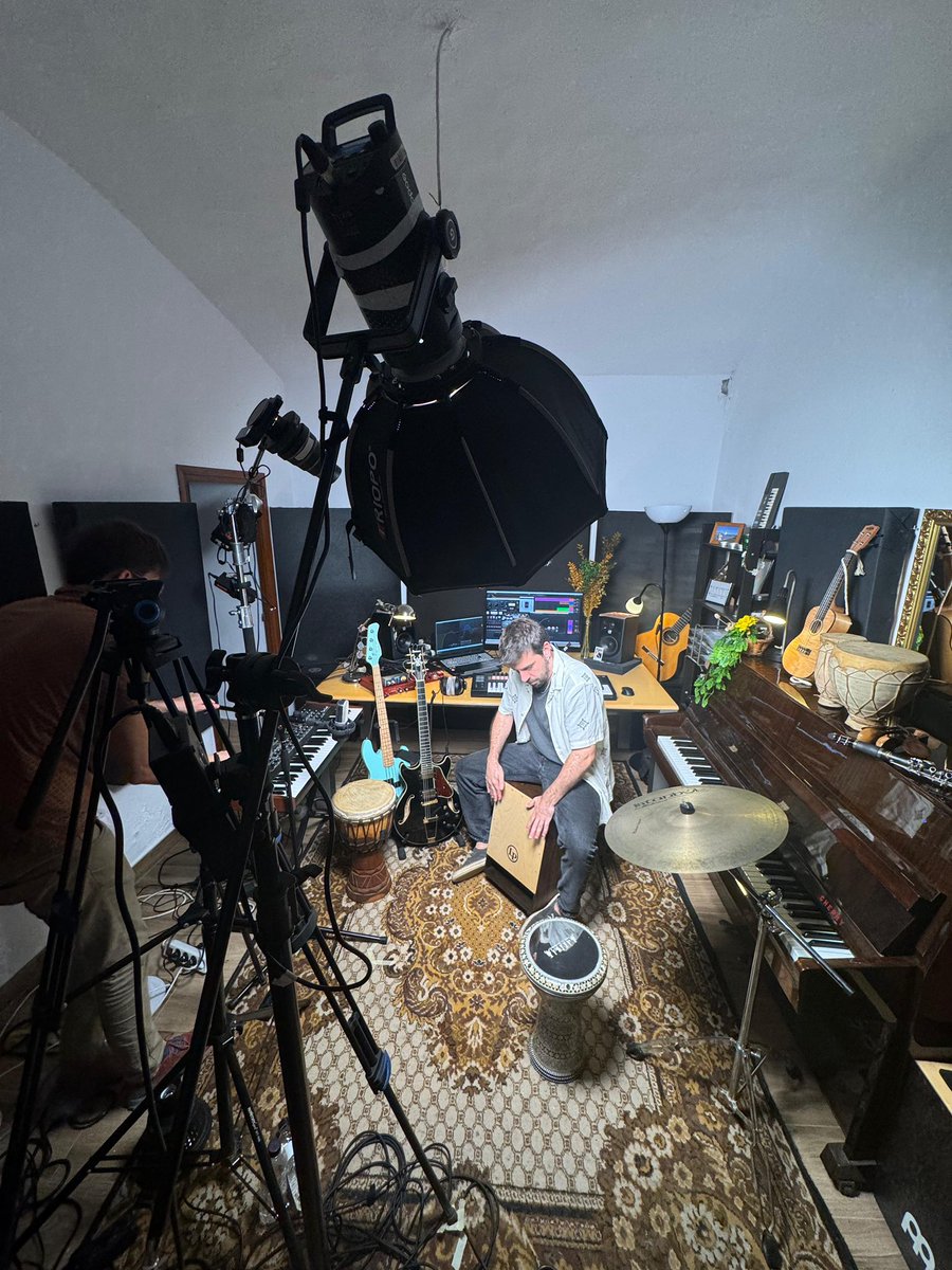 PREST | Comunicació i producció tweet media