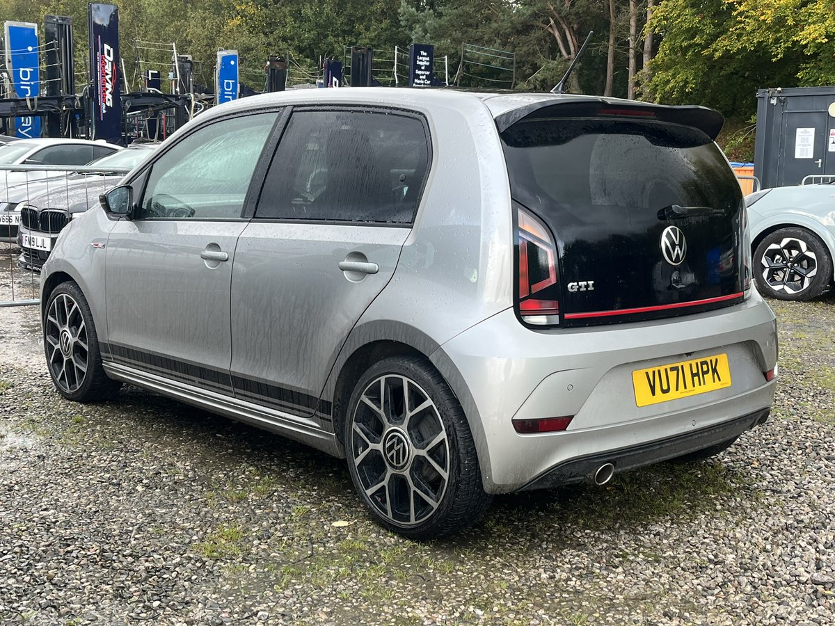 CarPapped tweet media