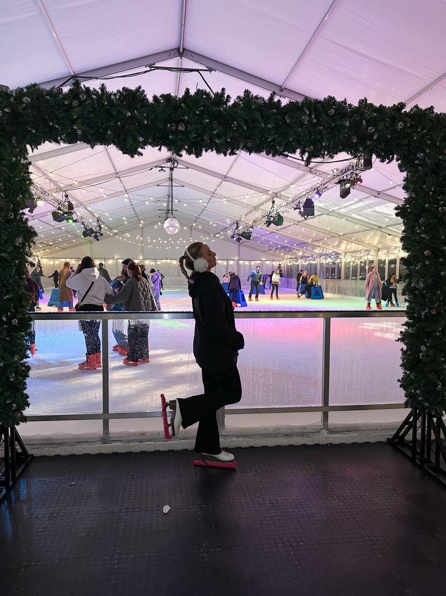 Making the most of your Willen on Ice visit this winter! Read our blog 👉🏻 willenlake.org.uk/blog/making-th…

#WillenOnIce #WillenLake #MiltonKeynes #Iceskating