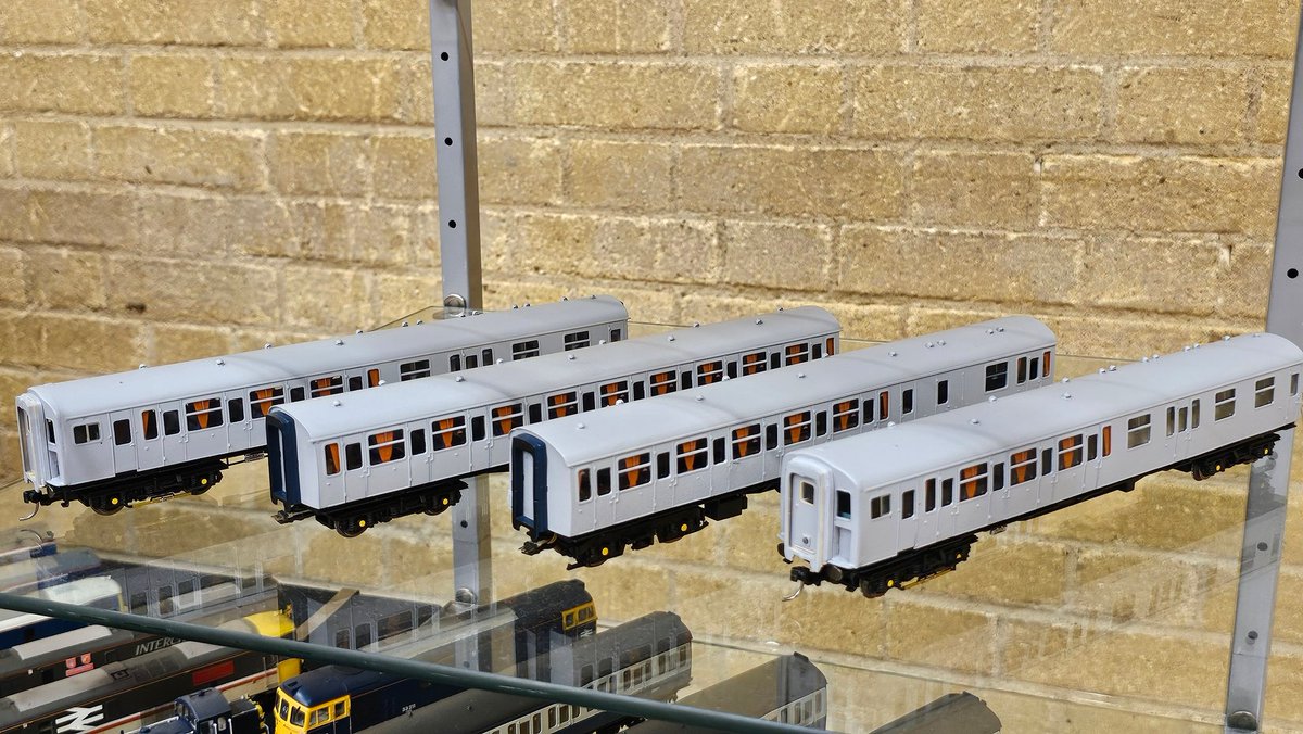 Various Multiple Units - Danny tweet media