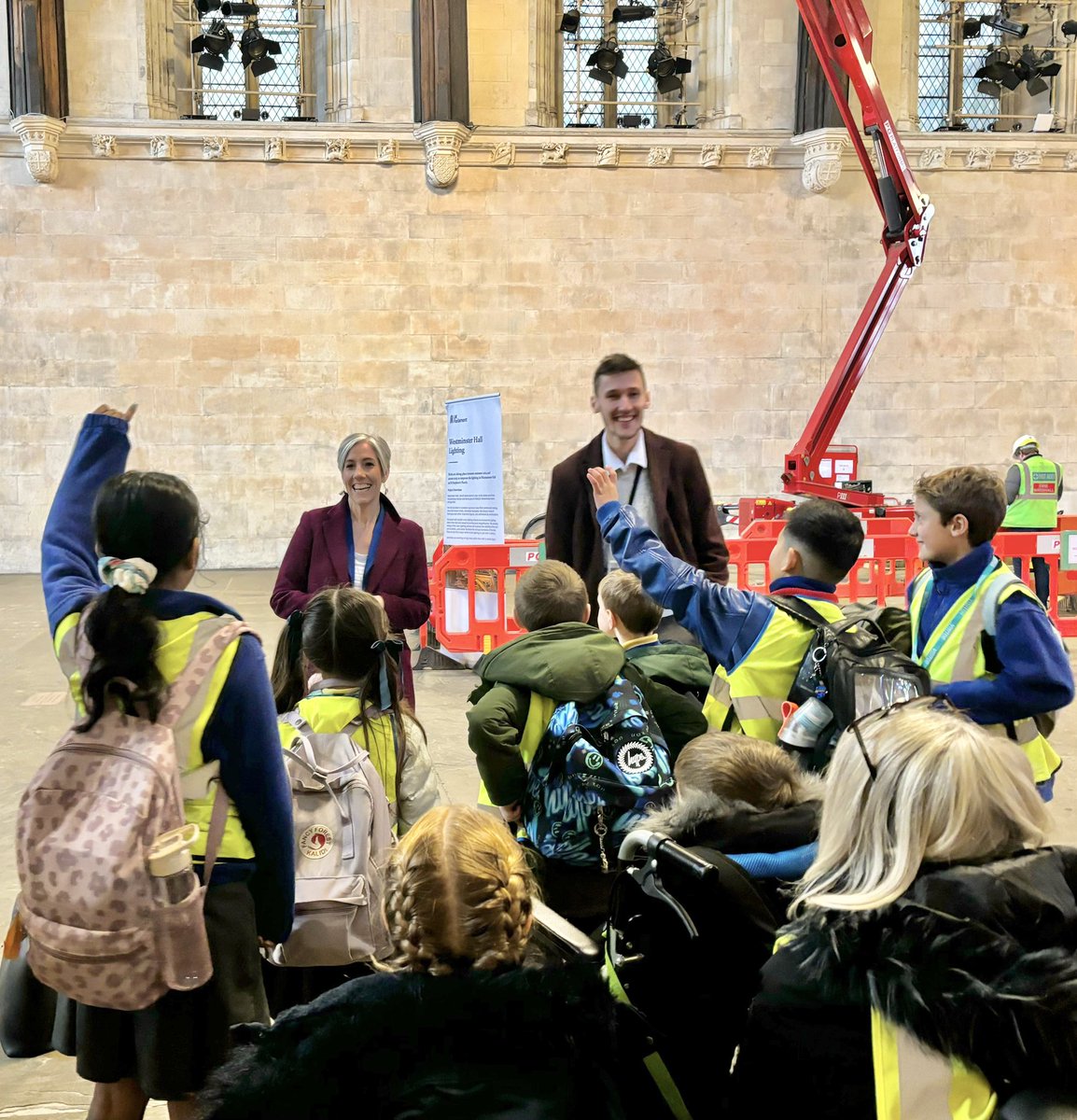 Lovely to answer fantastic questions from Alban City School students during their visit to Parliament today, from what MPs do day-to-day to what I like most about #StAlbans!

Today marks the start of UK Parliament Week #UKPW: find out more here 👉 ukparliamentweek.org/en/