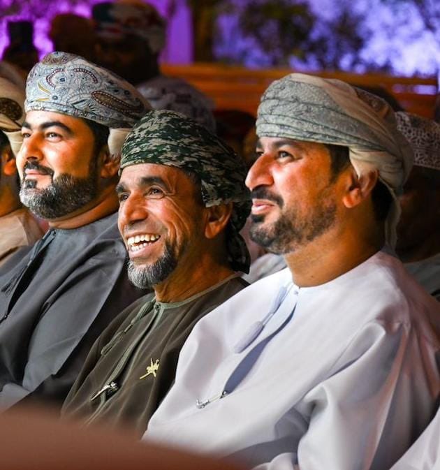 نسأل الله أن يديم هذه الضحكات🤍
حفظك الله يا أبي من كل سوءٍ ومكروه🤍

#العيد_الوطني_الـ54_المجيد