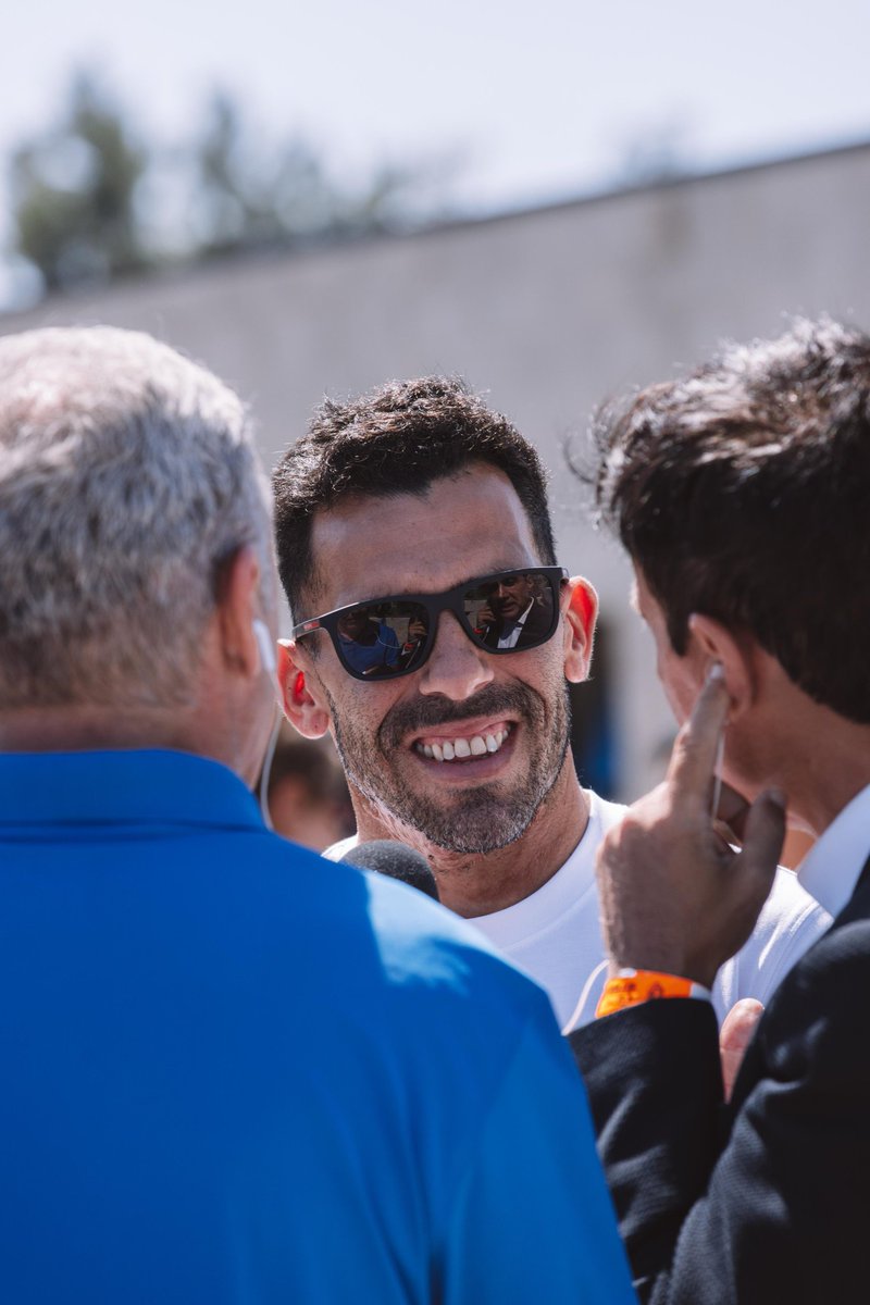 copapotrero's tweet photo. Carlitos Tévez, un sinónimo de potrero. 

¡Bienvenido a la Copa Potrero Betano! 💙💛💙 https://t.co/uwURh3inZj
