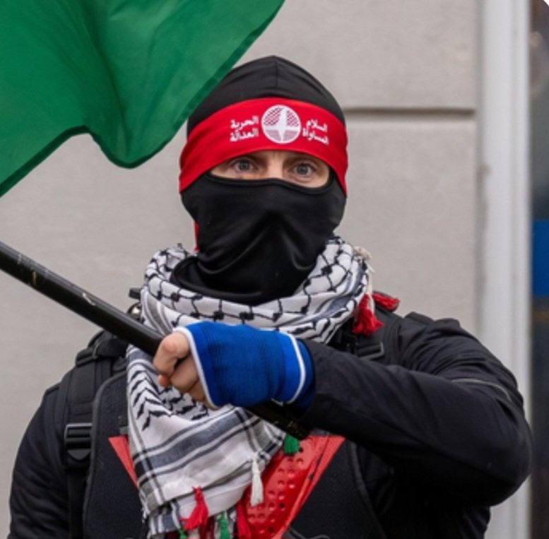 Mike Ramsay (@_mikeramsay) on Twitter photo Been reliably told the image is of
a licensed teacher. Can't speak for <a href="/wrdsb/">Waterloo Region DSB</a> but I personally don't condone the concept of a teacher cosplaying as a terrorist on the streets.
Agree it sets wrong tone for learning?
Hope no <a href="/wrdsb/">Waterloo Region DSB</a> leaders condone this ⬇️ Been reliably told the image is of
a licensed teacher. Can't speak for <a href="/wrdsb/">Waterloo Region DSB</a> but I personally don't condone the concept of a teacher cosplaying as a terrorist on the streets.
Agree it sets wrong tone for learning?
Hope no <a href="/wrdsb/">Waterloo Region DSB</a> leaders condone this ⬇️